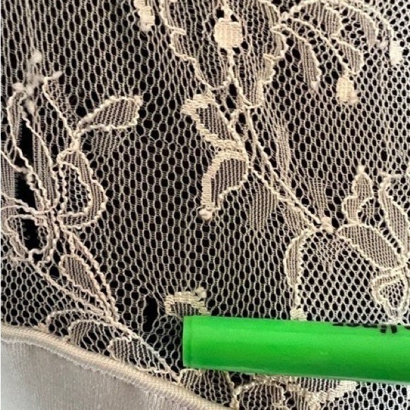 SPANX Classic White Tank Top - Picture 5 of 8